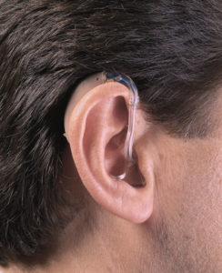 耳背机正确佩戴示意图